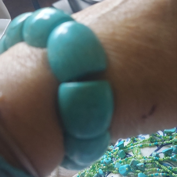 NWT Set Turquoze Beads Earrings Bracelet Necklace - Picture 5 of 8